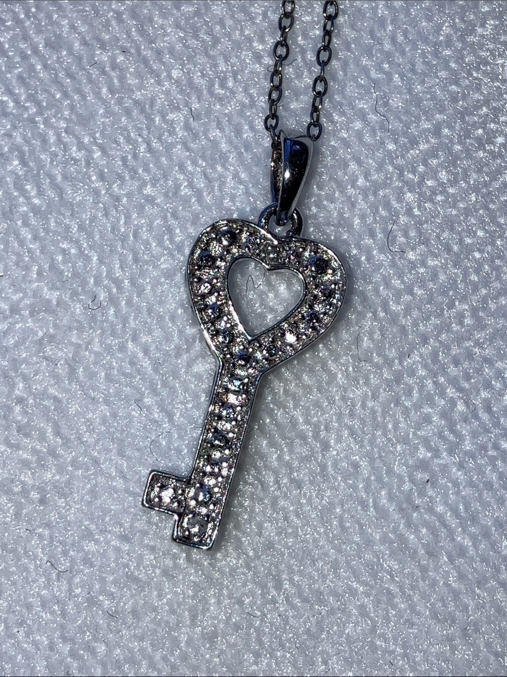 Vintage Sterling Silver Key Pendant Necklace AFJC